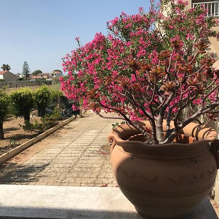 Вилла Villino Oleandro Санта-Мария-дель-Фокалло Экстерьер фото